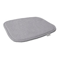 Soft gray bath mat with a simple, solid pattern, perfect for modern and minimalist bathroom decor.
