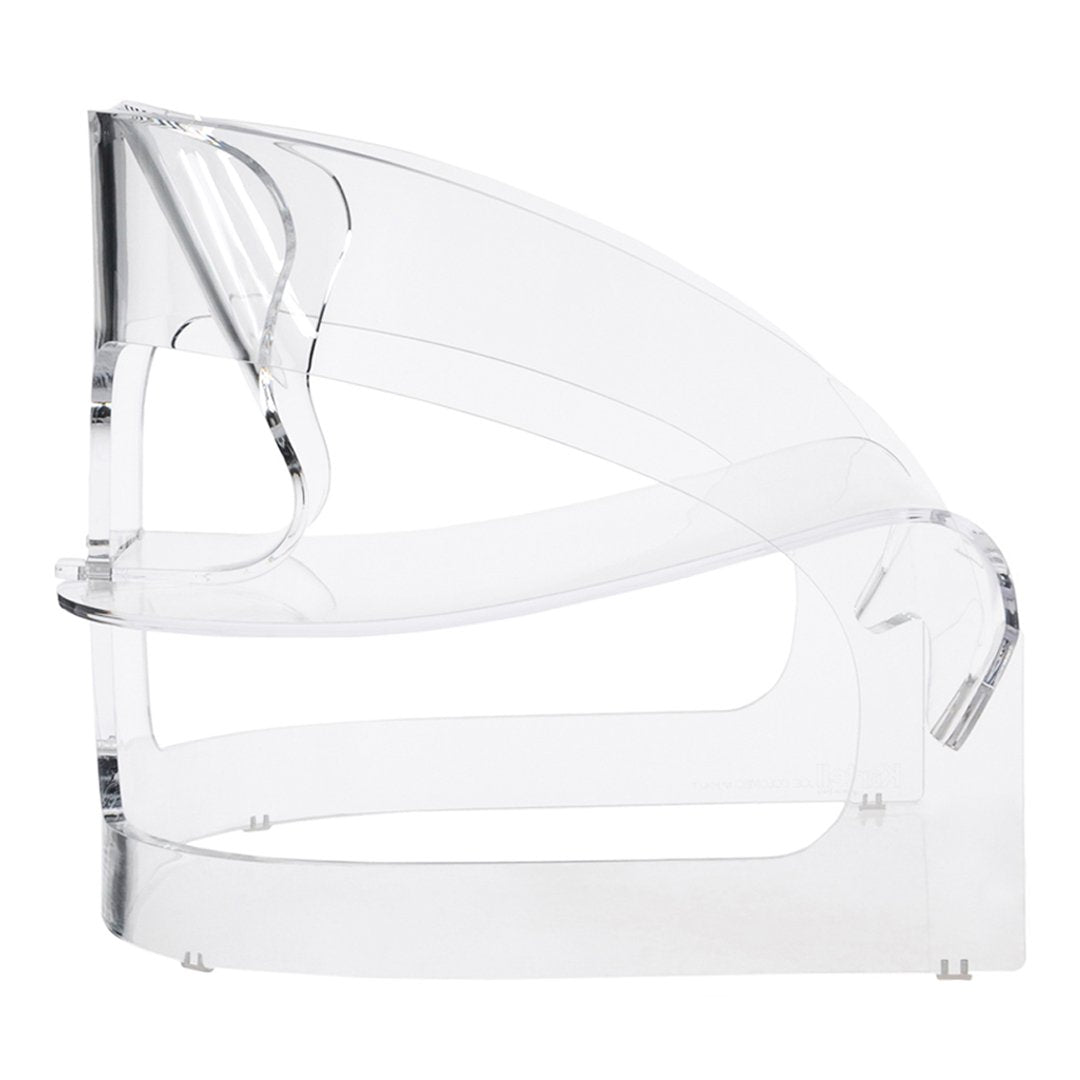 Clear acrylic chair with a sleek, modern design, showcasing smooth curves and transparency for a minimalist look.