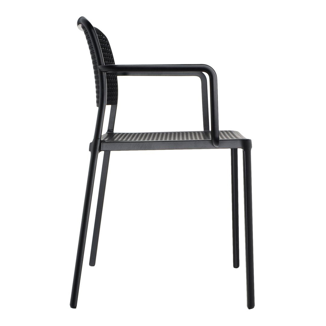 Black woven outdoor chair with a sleek, modern design and a textured seat. Ideal for patio or garden settings.
