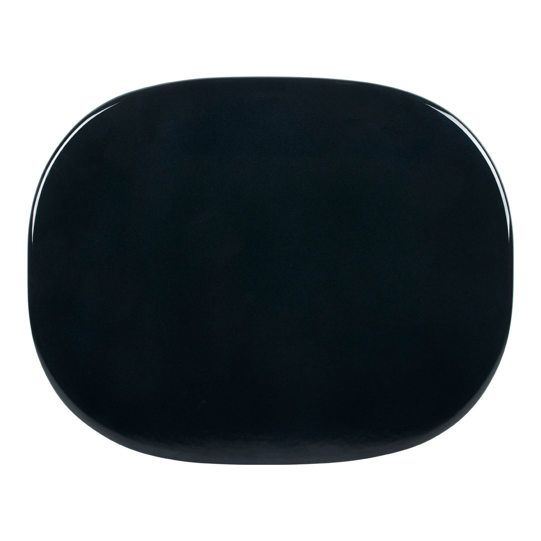Sleek, glossy black oval plate with smooth edges, perfect for modern dining aesthetics.