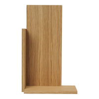 Natural oak wood display stand in light brown with subtle grain pattern.  

