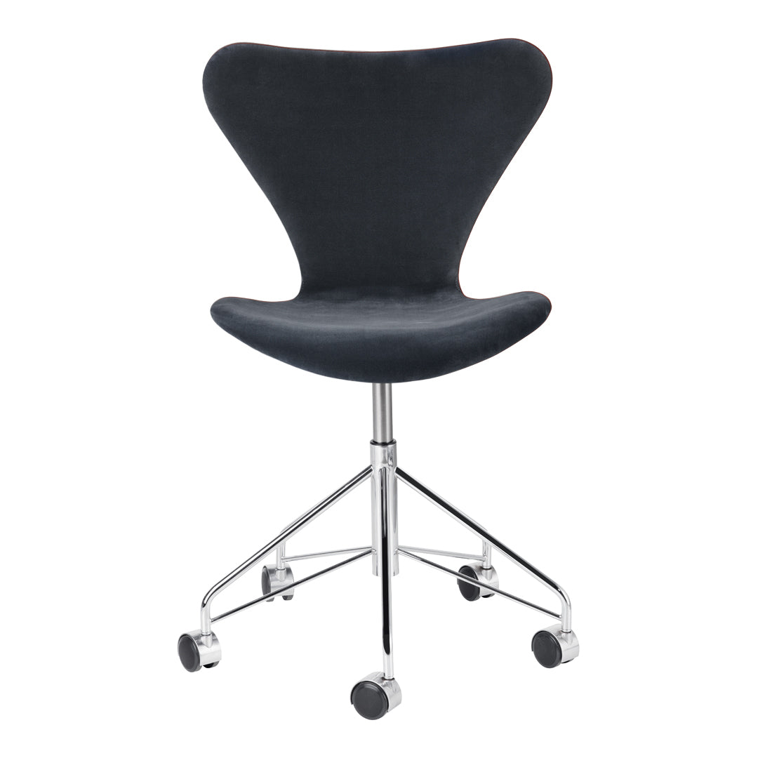 Black curved chair with a sleek chrome base and smooth rolling wheels. Modern design for office or home use.