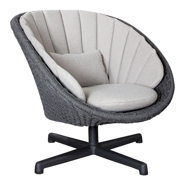 Peacock Outdoor Lounge Chair w/ Swivel Base