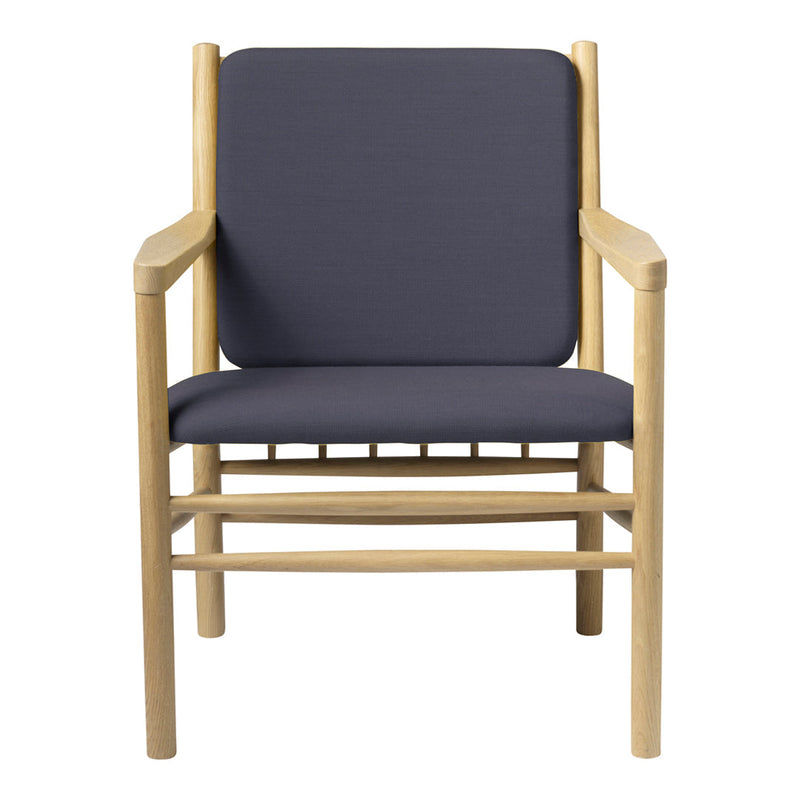 J147 Lounge Armchair