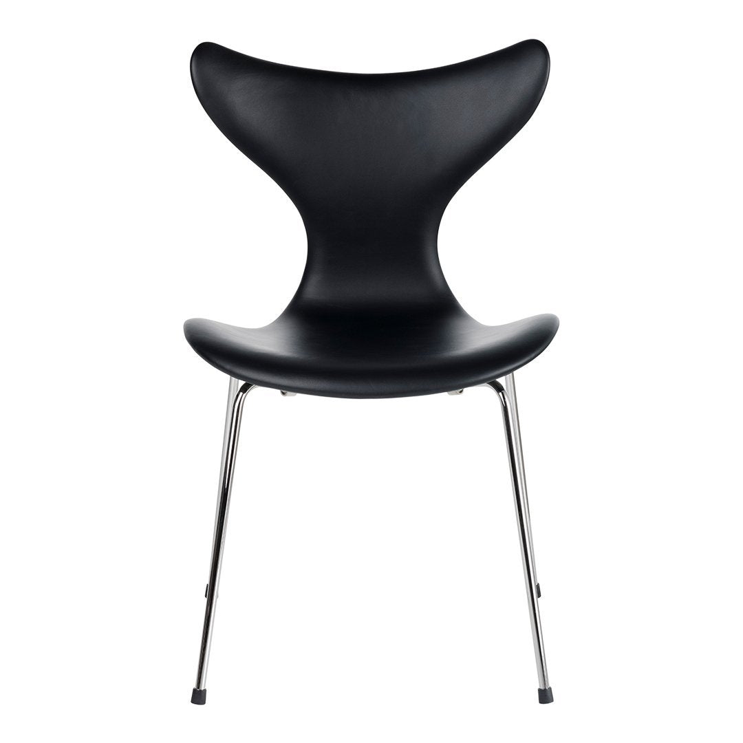 Black chair with a sleek, curved design and shiny chrome legs, offering a modern and minimalist aesthetic.