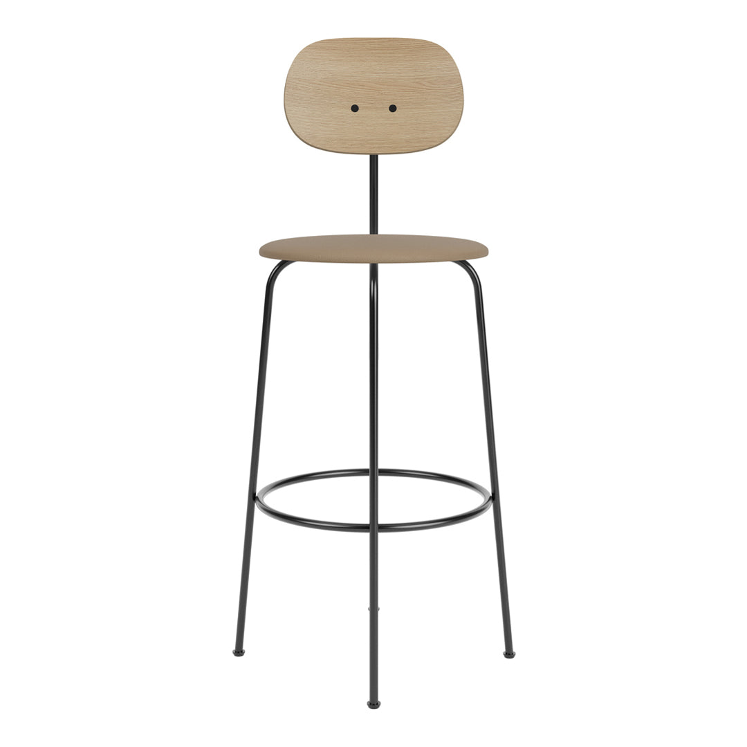 Light oak wooden seat and backrest with a sleek black metal frame, creating a modern and minimalistic design.