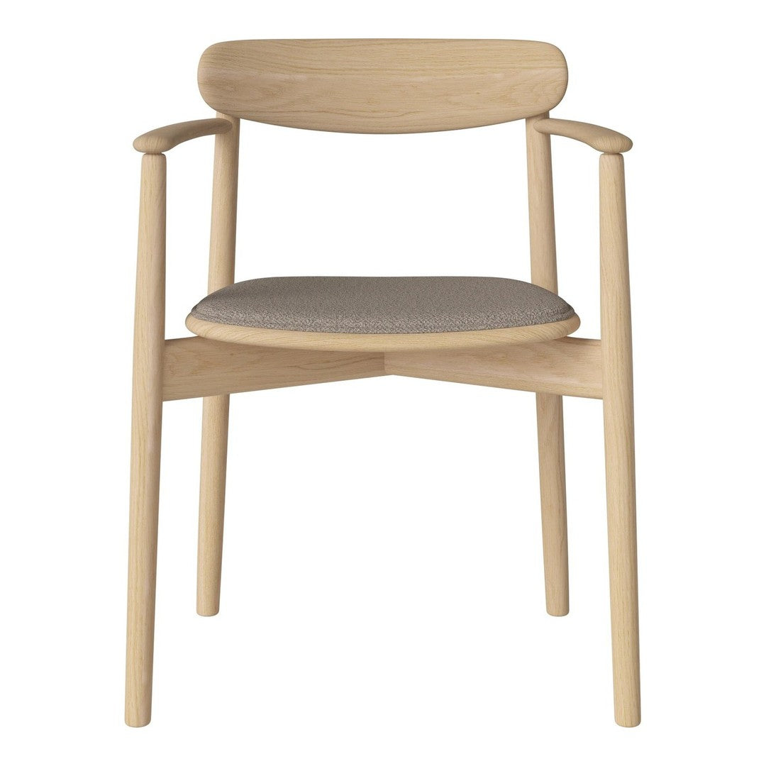 Natural wood chair with a light finish and a gray upholstered seat. Minimalist design, simple lines. Ideal for modern decor.