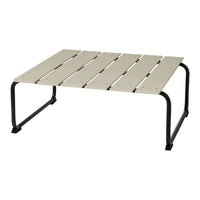 Light beige slatted surface on a black metal frame, creating a modern, minimalistic design. Ideal for outdoor use.