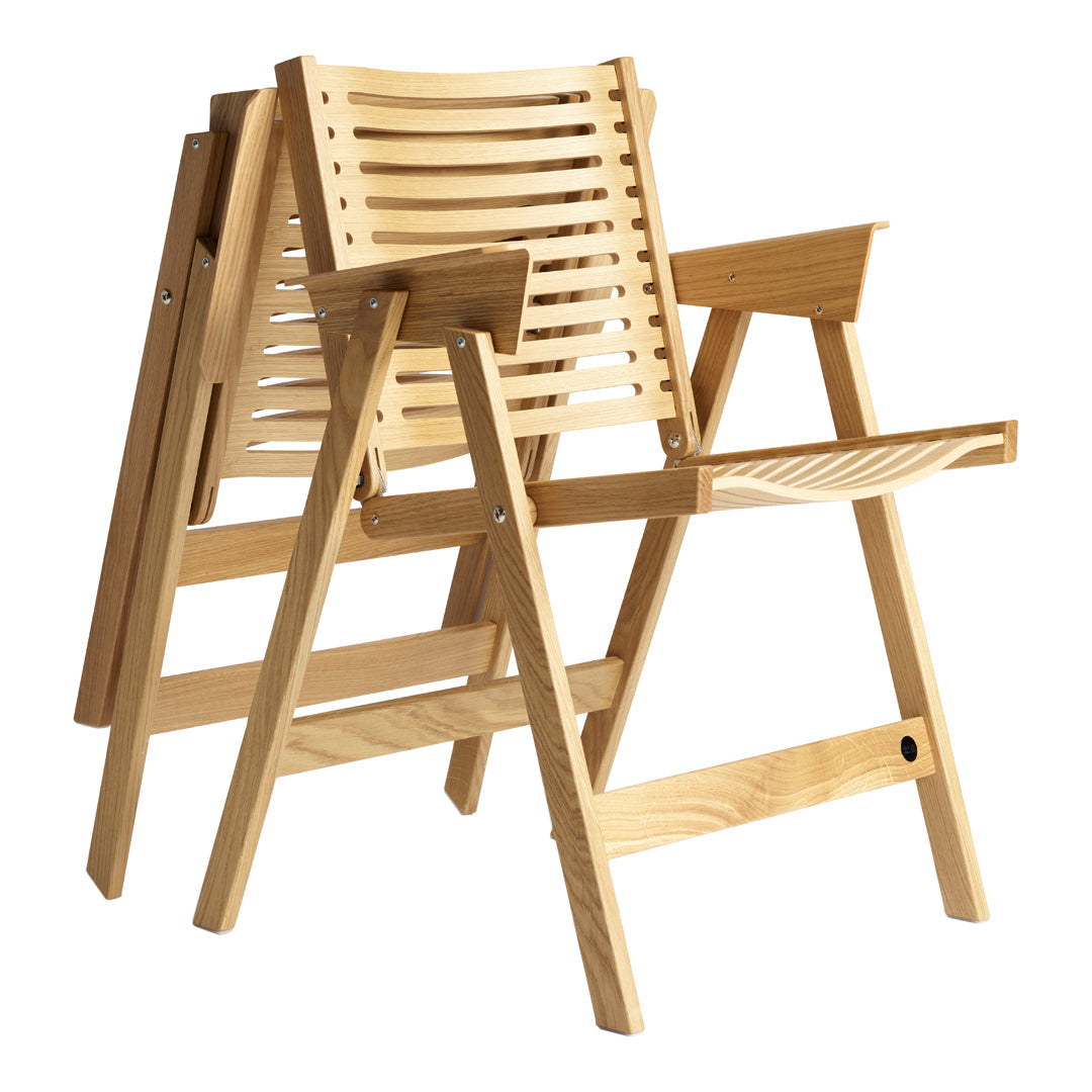 Natural wooden folding chair with slatted back and seat, showcasing warm beige tones and simple, modern design.