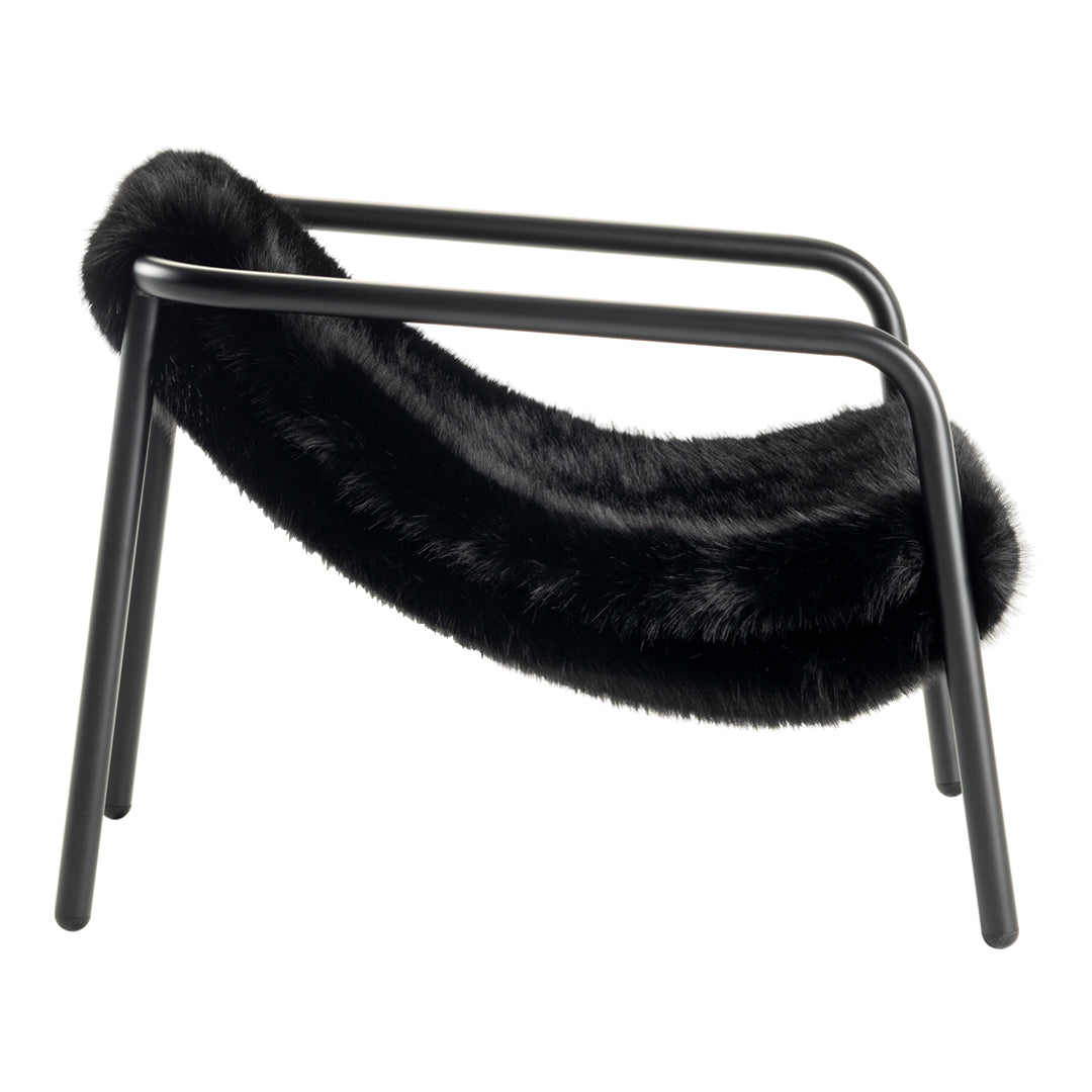 Black faux fur chair with sleek black metal frame, featuring a modern and minimalist design. Perfect for stylish decor.