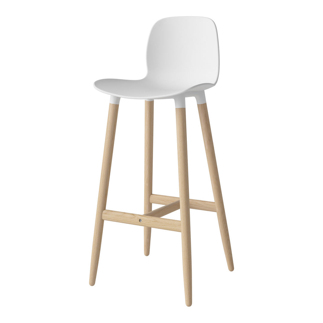 White plastic bar stool with natural wooden legs, featuring a minimalist design and smooth finish. Perfect for modern spaces.
