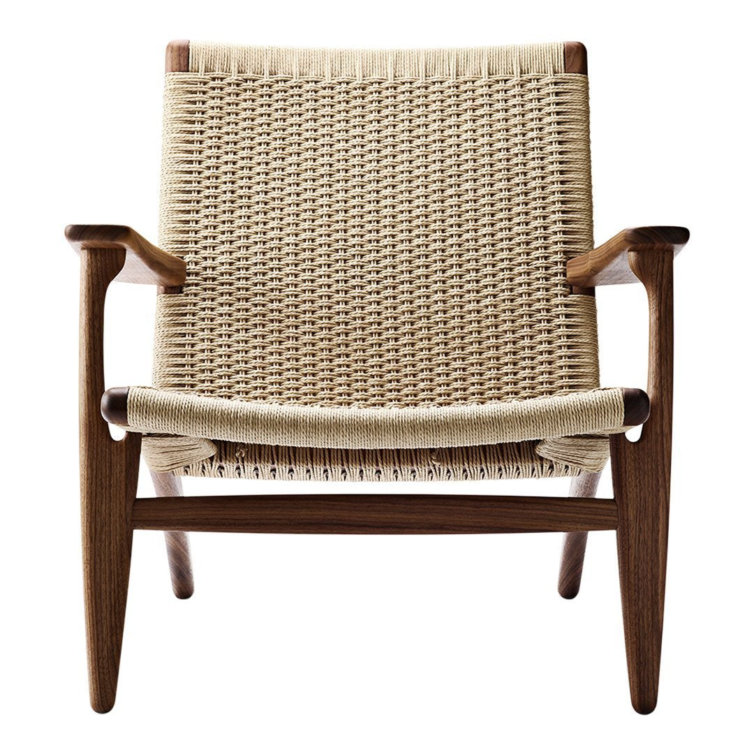 Light beige woven seat with natural wood accents, featuring a minimalist design and clean lines.