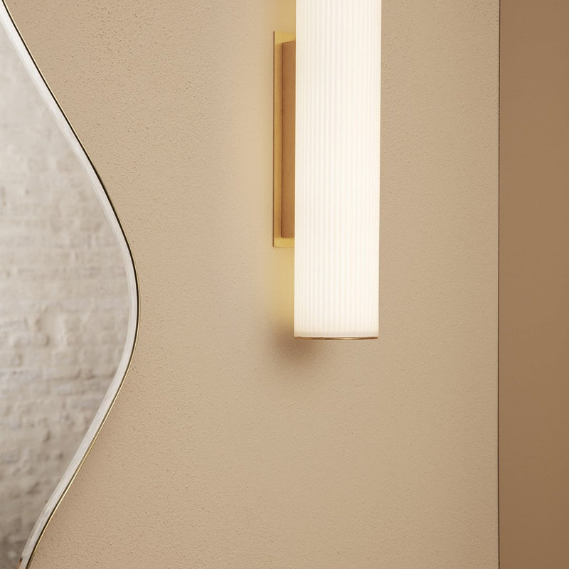 Vuelta Wall Lamp