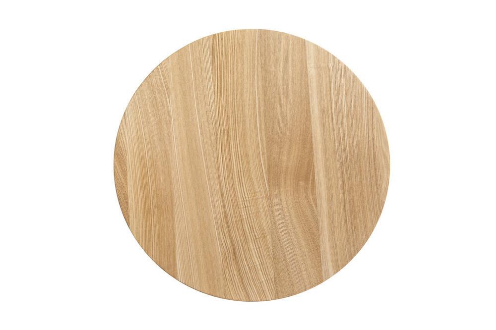 Natural wood finish round plate with light beige tones and subtle grain patterns. Perfect for kitchen decor.