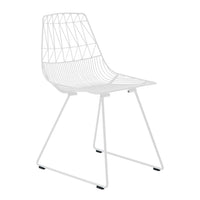 White wire chair with a geometric pattern, featuring a modern minimalist design and sleek lines. Ideal for contemporary spaces.